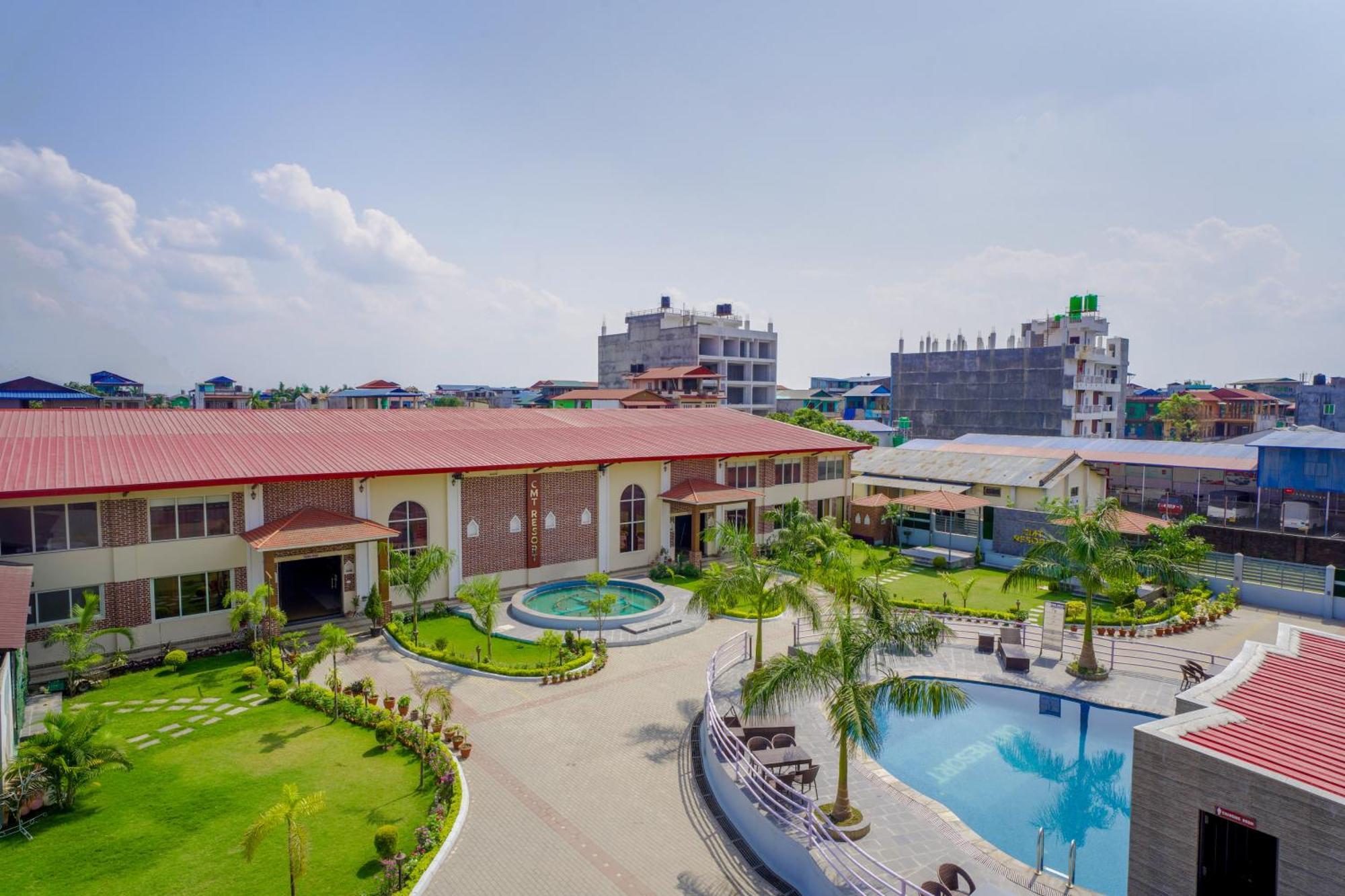 Chitwan Mid Town Resort Bharatpur  Dış mekan fotoğraf